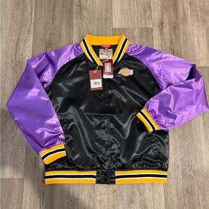 Mitchell & Ness Hardwood Classics Women’s Los Angeles Lakers Satin Jacket NWT XL